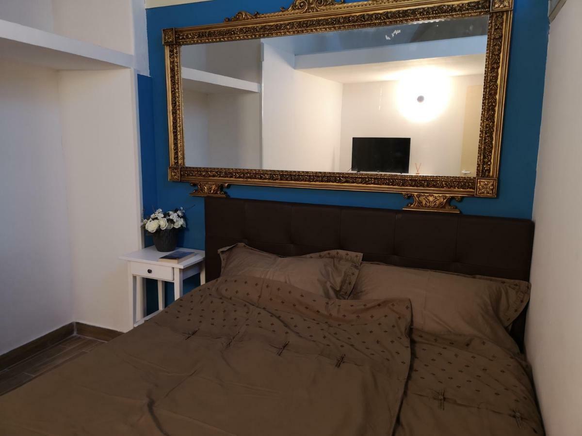 Frida - One-Bedroom Apartment By Piazza Duomo Catânia Exterior foto